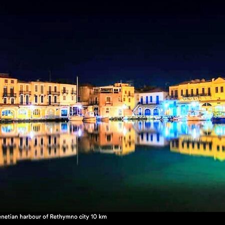 Menelaos Apartments Adelianos Kampos Exteriér fotografie